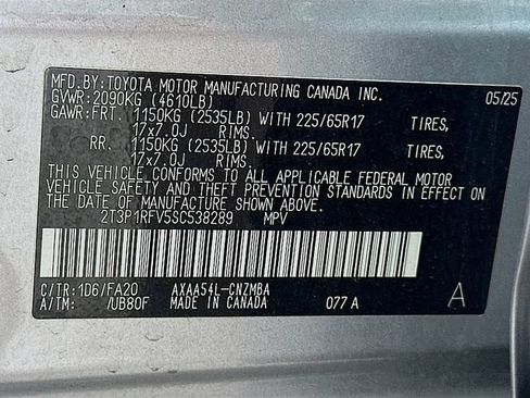 Used 2025 Toyota RAV4 XLE AWD/4WD image 31
