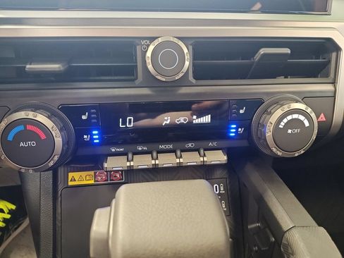 Used 2026 Toyota 4Runner TRD Off-Road Premium AWD/4WD image 22
