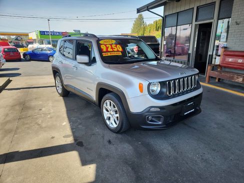 Used 2015 Jeep Renegade Latitude image 1