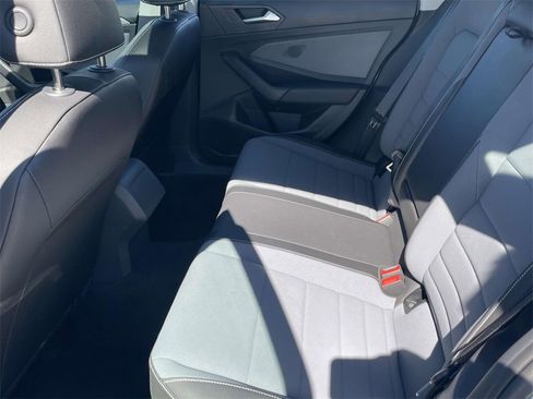 Used 2025 Volkswagen Jetta SE image 13