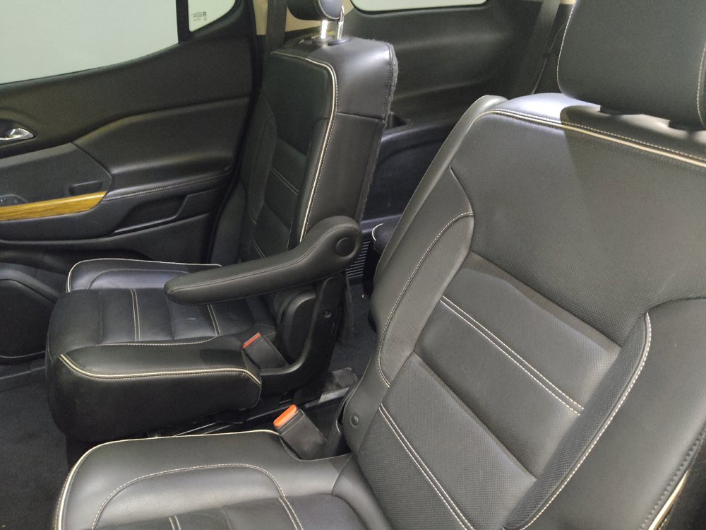 Used 2019 GMC Acadia Denali w/ Technology Package FWD image 18