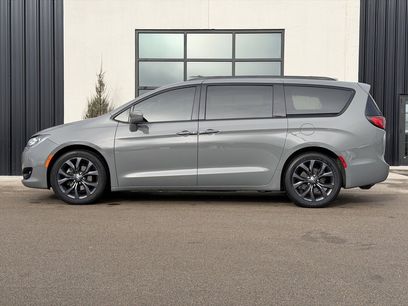 Used 2020 Chrysler Pacifica Touring-L Plus w/ S Appearance Package