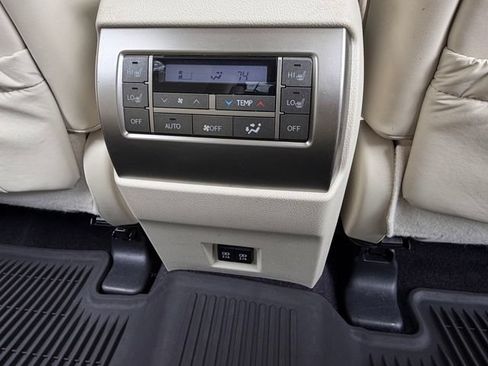 Used 2021 Lexus GX 460 Luxury w/ Sport Design Package AWD/4WD image 28