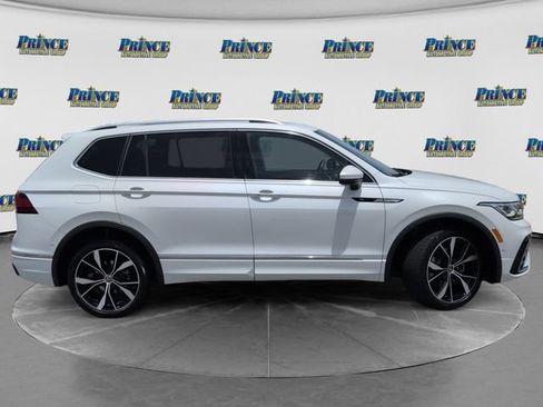Used 2024 Volkswagen Tiguan SEL R-Line AWD/4WD image 4