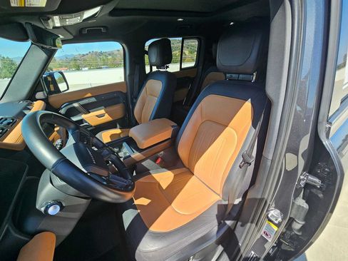 Used 2023 Land Rover Defender 130 X AWD/4WD image 23