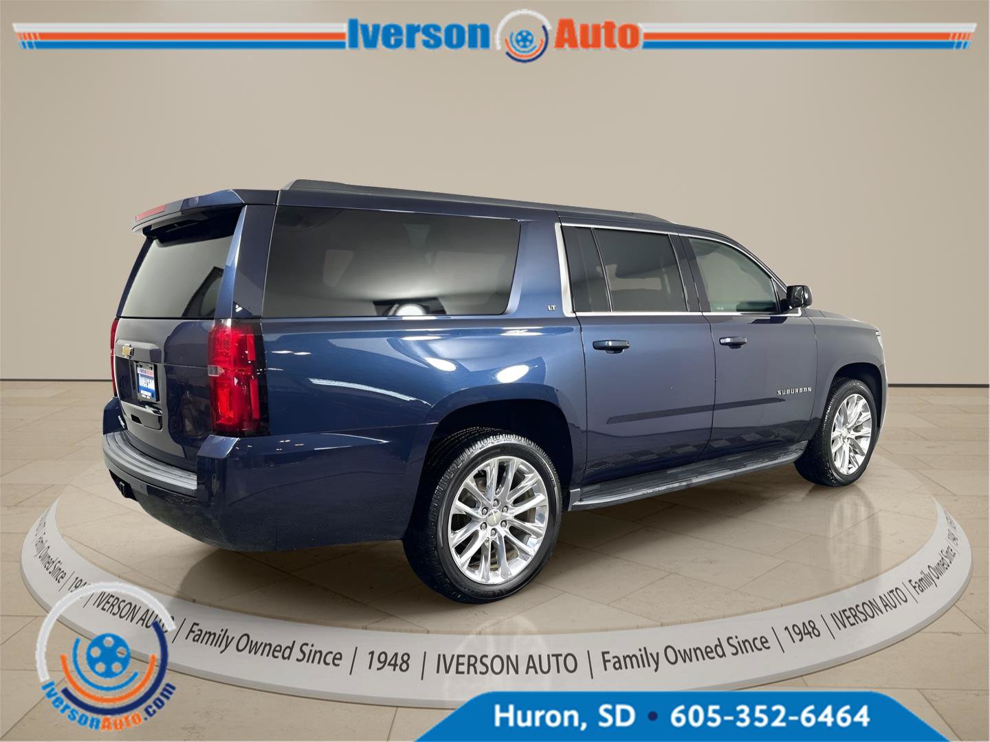 Used 2020 Chevrolet Suburban LT w/ Max Trailering Package AWD/4WD image 12