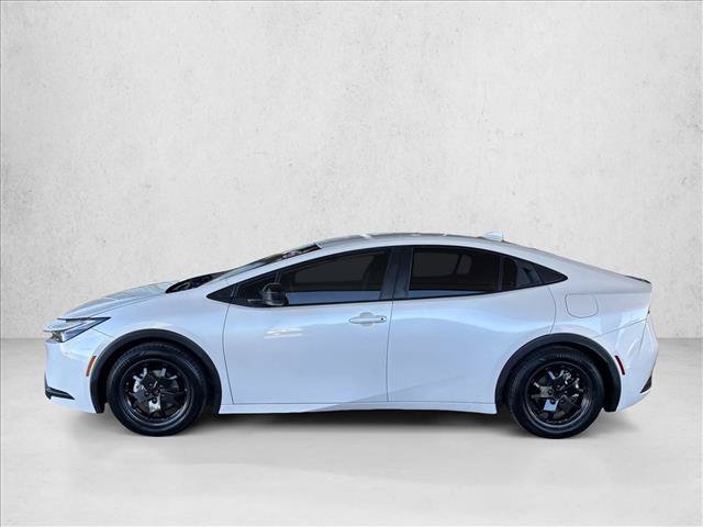Used 2023 Toyota Prius LE FWD image 2