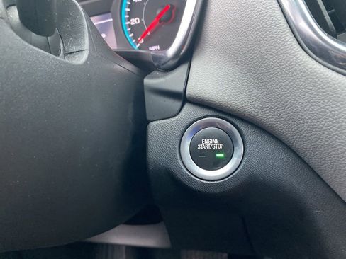 Used 2022 Chevrolet Equinox LS image 11