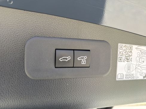 Used 2025 Toyota Crown Signia image 20