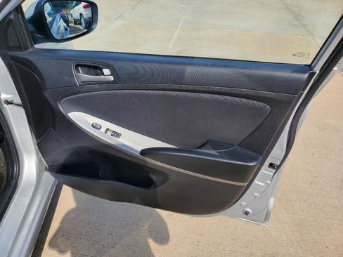 Used 2016 Hyundai Accent SE FWD image 6