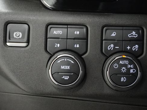 Used 2024 Chevrolet Silverado 1500 High Country w/ Midnight Edition image 17