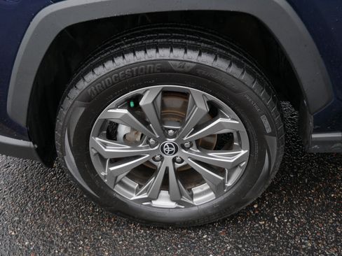 Used 2022 Toyota RAV4 Limited AWD/4WD image 15