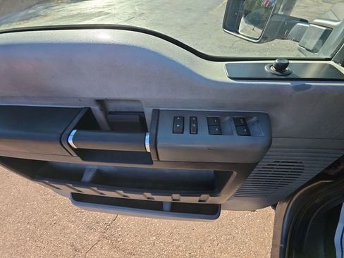 Used 2012 Ford F350 XLT w/ Skid Plate Pkg image 13