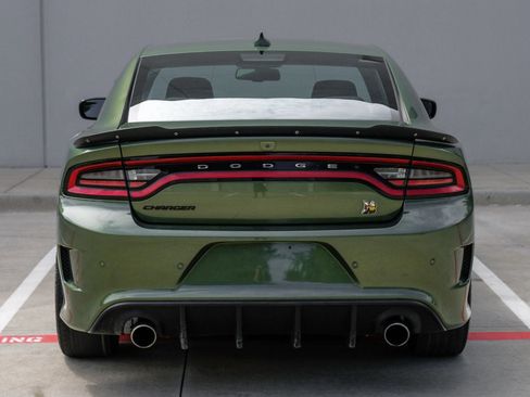 Used 2019 Dodge Charger Scat Pack RWD image 10