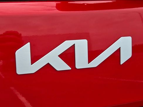 Used 2024 Kia Soul LX w/ Option Group 015 FWD image 17