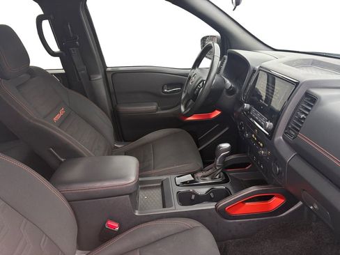 Used 2022 Nissan Frontier PRO-4X w/ Technology Package image 15