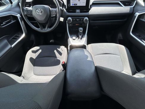 Used 2025 Toyota RAV4 LE AWD/4WD image 12