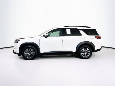 Used 2025 Nissan Pathfinder SV AWD/4WD image 4
