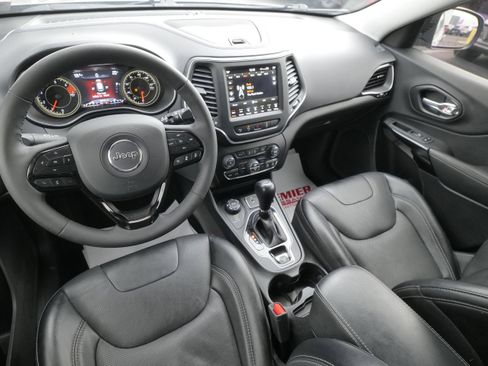 Used 2023 Jeep Cherokee Altitude Lux image 23