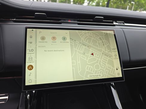 New 2025 Land Rover Range Rover Sport Dynamic SE image 22