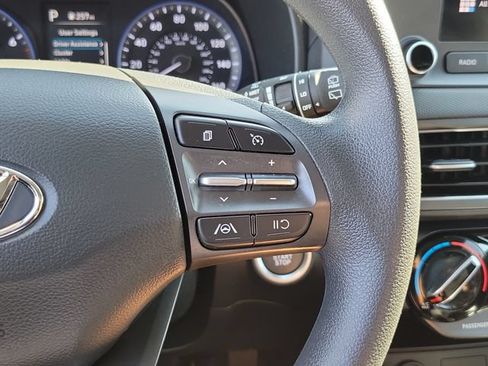 Used 2022 Hyundai Kona SEL w/ Cargo Package AWD/4WD image 8