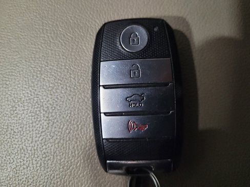 Used 2016 Kia Optima EX image 32