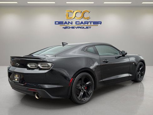 Used 2019 Chevrolet Camaro LT w/ RS Package image 5