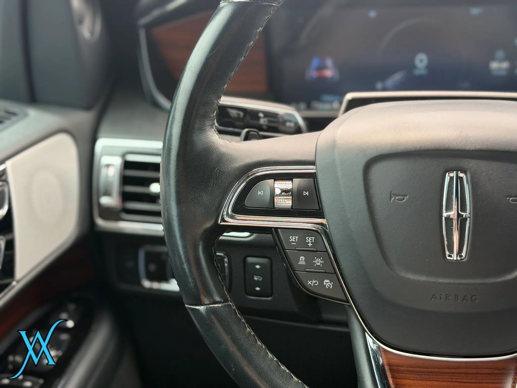 Used 2023 Lincoln Navigator Reserve AWD/4WD image 34