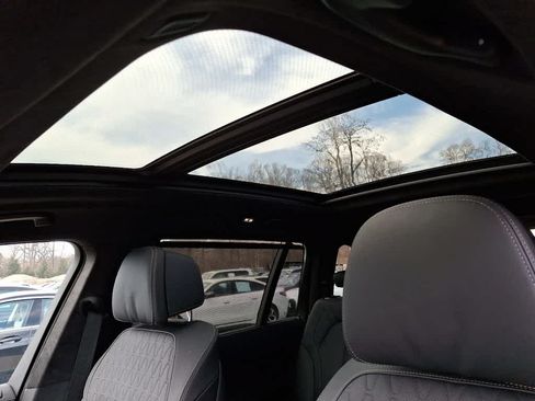 Used 2025 BMW X7 M60i AWD/4WD image 12