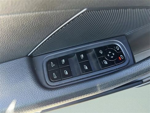 Used 2021 Porsche Panamera image 23