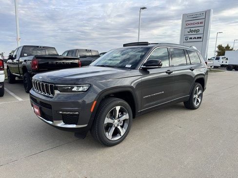 New 2025 Jeep Grand Cherokee L Limited image 3