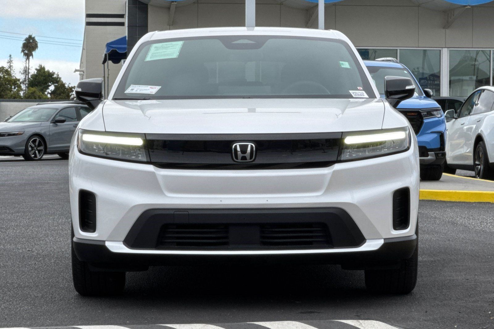 Used 2024 Honda Prologue EX image 6
