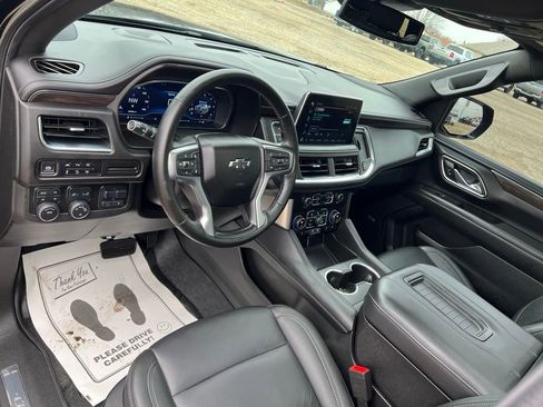 Used 2024 Chevrolet Tahoe Z71 w/ Luxury Package image 28