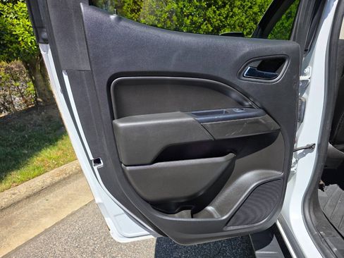 Used 2021 Chevrolet Colorado LT w/ LT Convenience Package AWD/4WD image 27