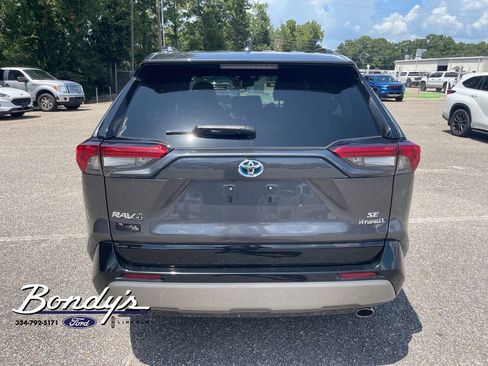 Used 2024 Toyota RAV4 SE w/ Convenience Package AWD/4WD image 13