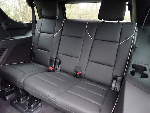 Certified 2024 Cadillac Escalade Sport w/ Touring Package image 18