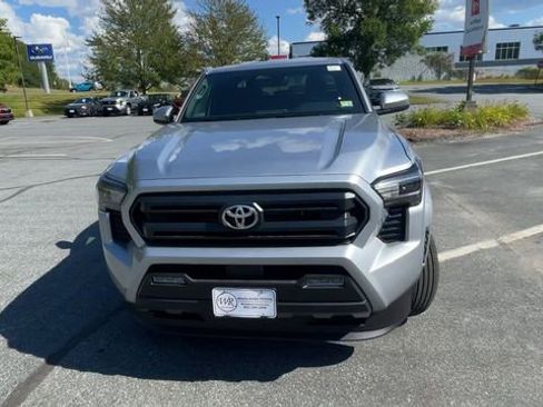 New 2025 Toyota Tacoma SR5 image 7