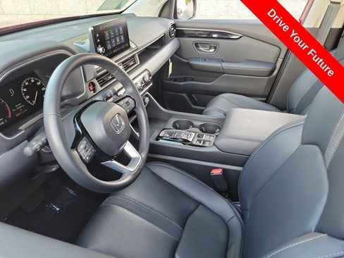 Used 2024 Honda Pilot EX-L image 3