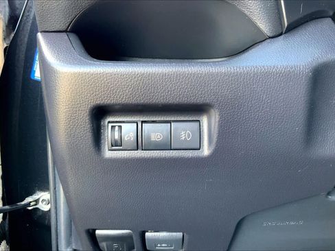 Used 2021 Toyota RAV4 LE image 34