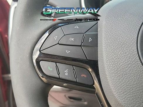 Used 2021 Jeep Cherokee Latitude Plus FWD image 6
