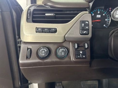 Used 2017 GMC Yukon XL Denali w/ Open Road Package image 19