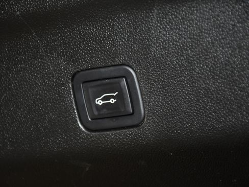 Used 2023 Chevrolet Tahoe LT w/ Luxury Package AWD/4WD image 54