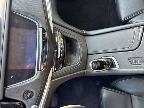 Used 2017 Cadillac XT5 Luxury w/ Driver Awareness Package image 15