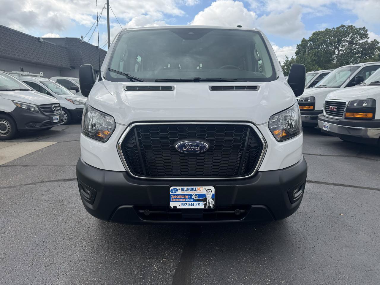 Used 2025 Ford Transit 250 Low Roof w/ Exterior Upgrade Package RWD image 2