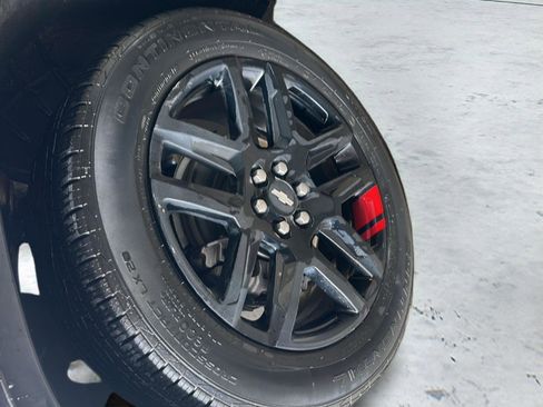 Used 2021 Chevrolet Traverse Premier w/ Redline Edition AWD/4WD image 4