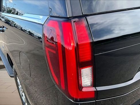 Used 2025 Ford Expedition Active AWD/4WD image 30