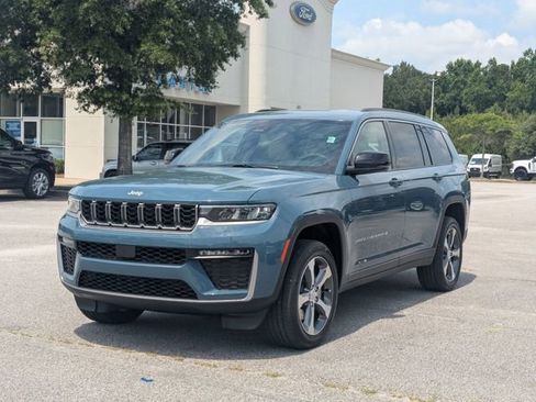 New 2026 Jeep Grand Cherokee L Limited RWD image 7