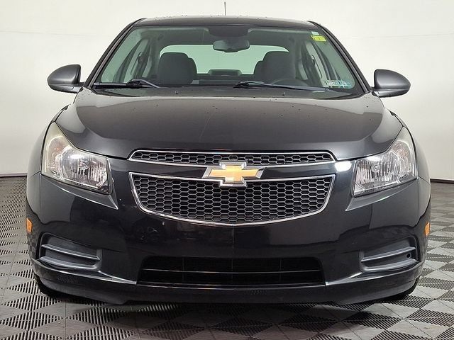 Used 2013 Chevrolet Cruze LS FWD image 4