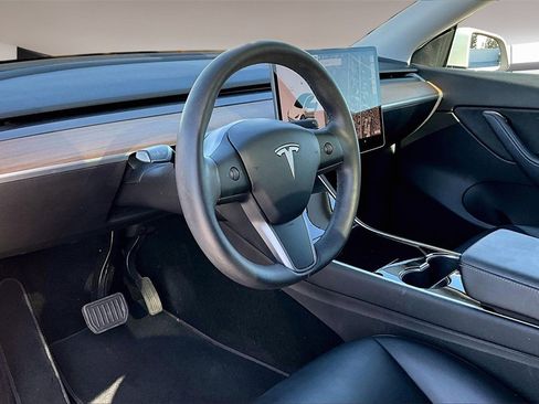 Used 2021 Tesla Model Y Long Range image 15