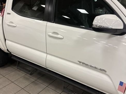 Used 2023 Toyota Tacoma SR5 w/ Technology Package RWD image 11